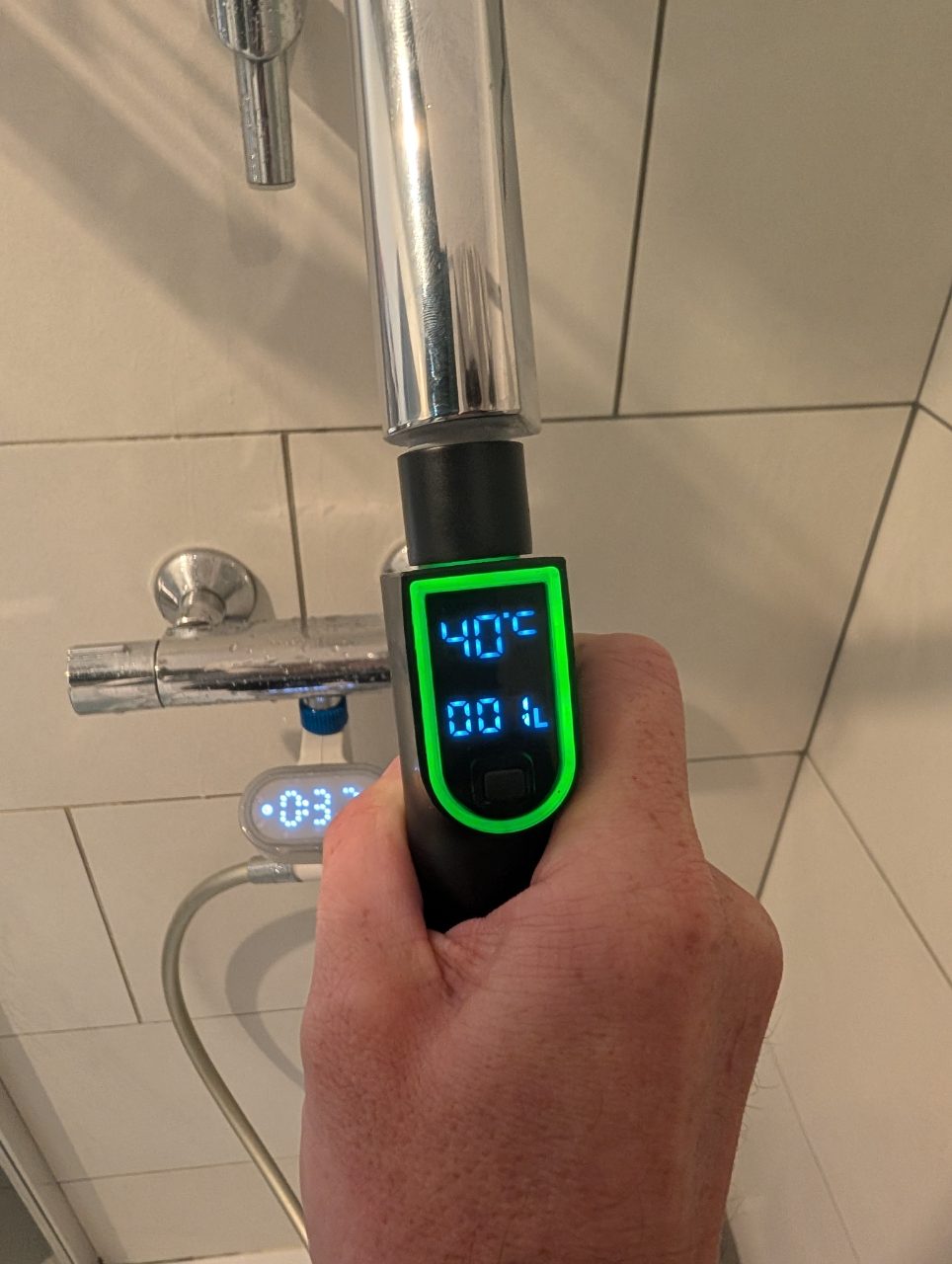 Mesure du débit et de la température à la douche